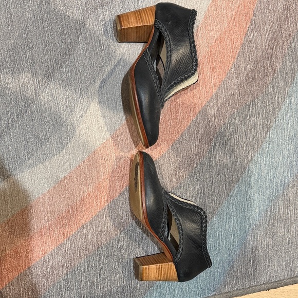 ELF Black Braided Heeled Boots - Picture 6 of 6